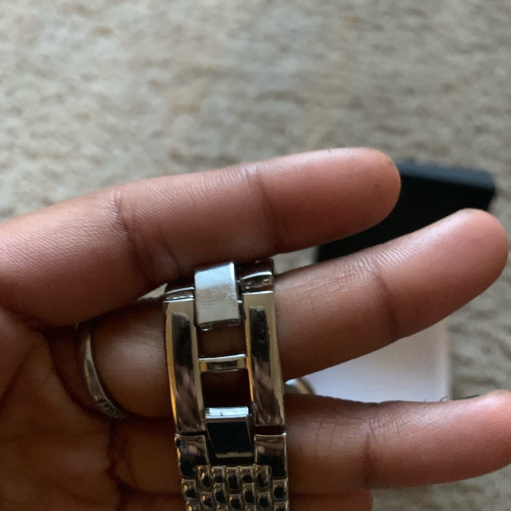 Watch - Picture 4 of 9